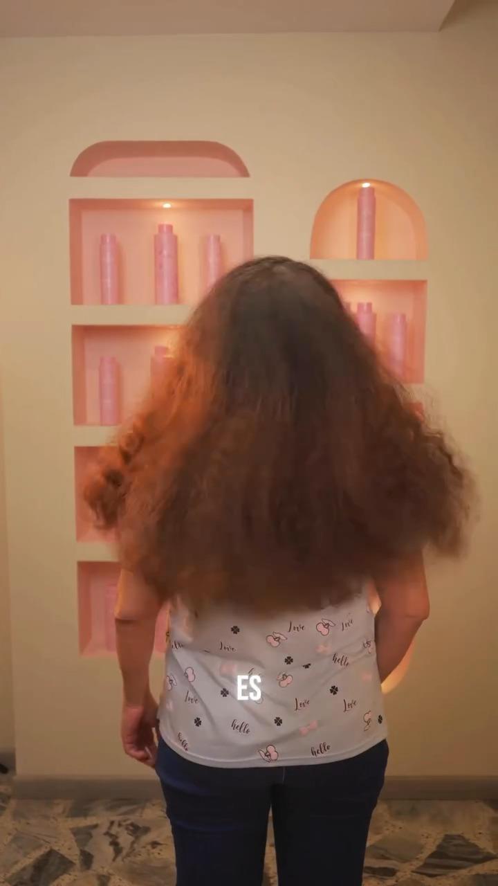Fotograma de la escena Liso Gloss